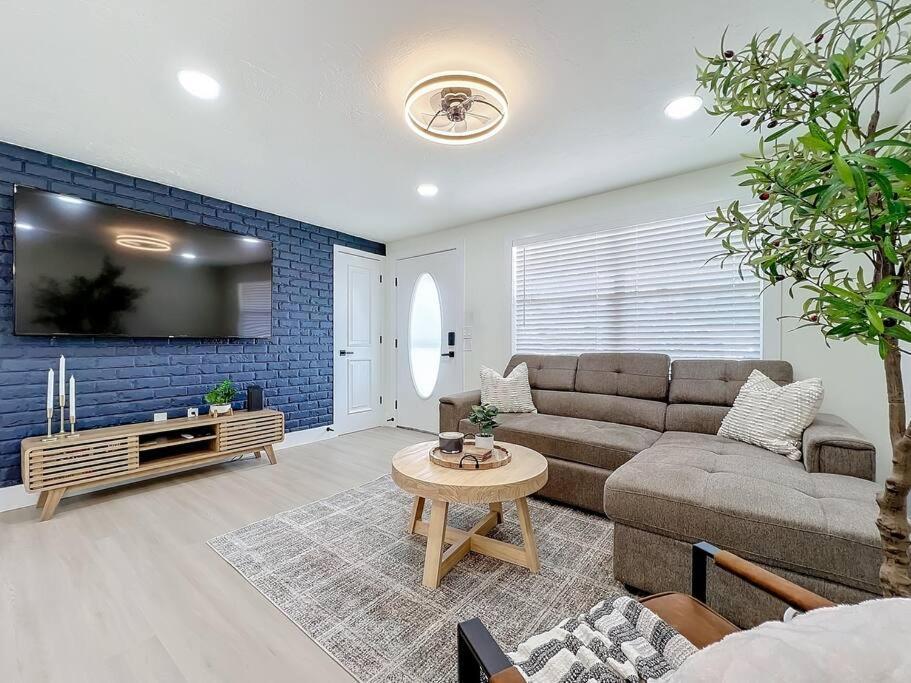Poolside Paradise Near Siesta Key Beach 사라소타 외부 사진