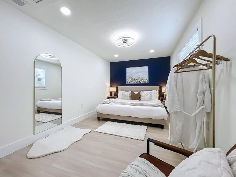 Poolside Paradise Near Siesta Key Beach 사라소타 외부 사진
