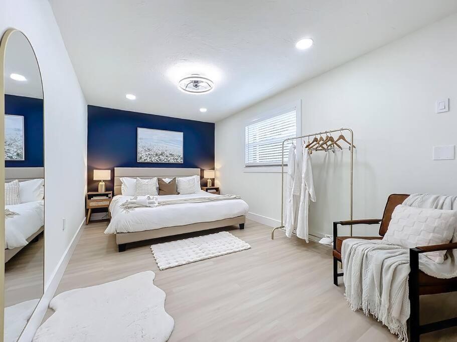 Poolside Paradise Near Siesta Key Beach 사라소타 외부 사진